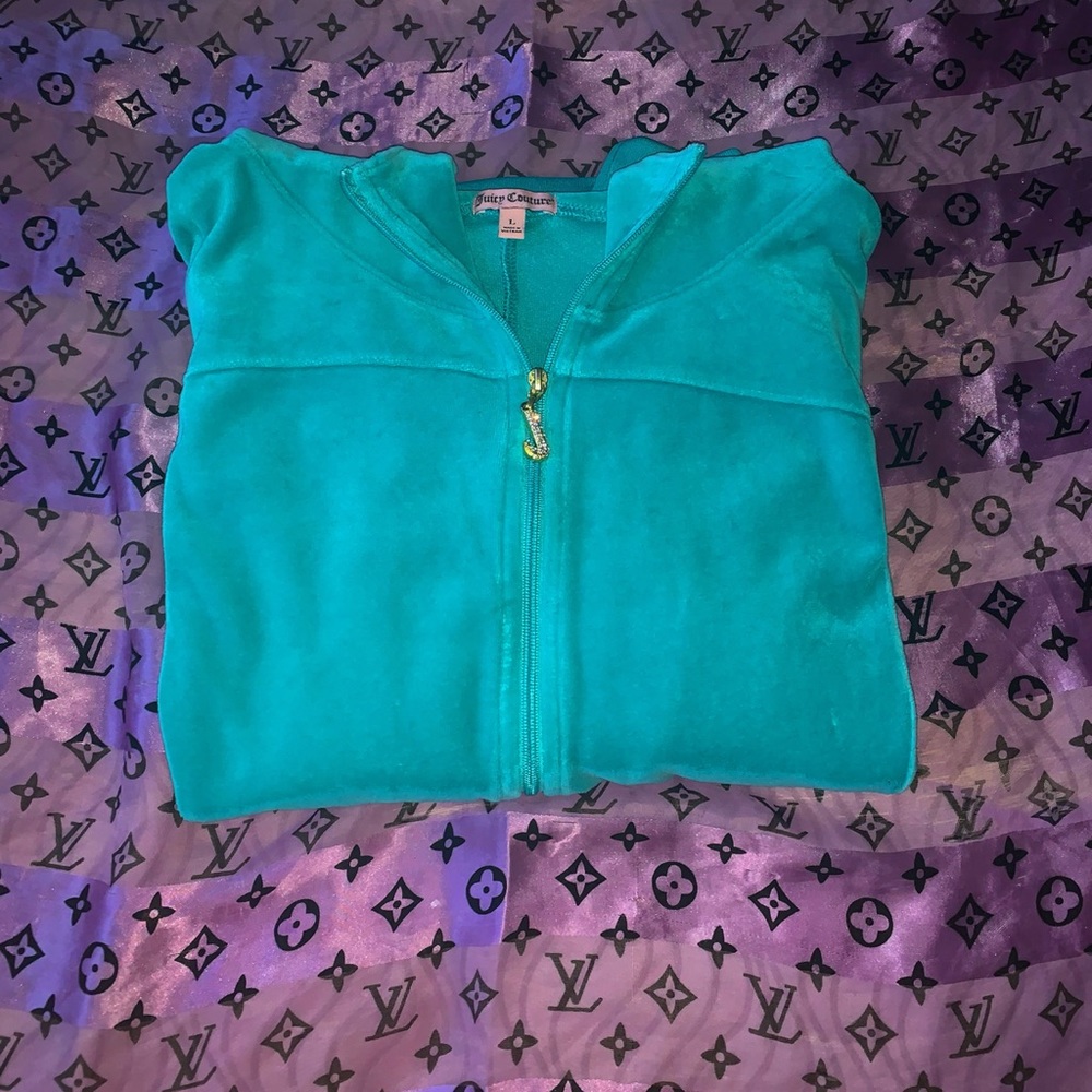 Medium turquoise Juicy Couture top✨